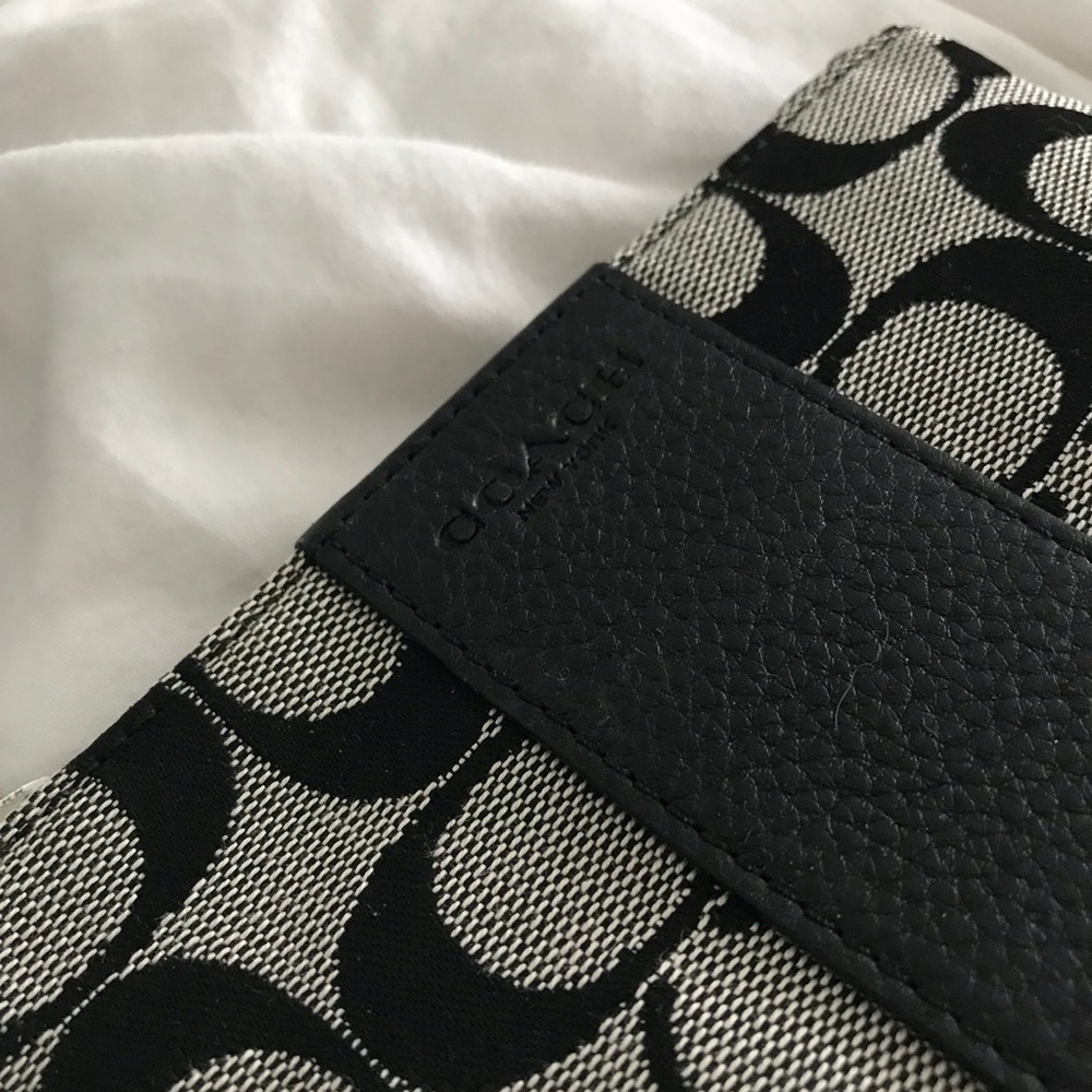 Coach Wallet: Small